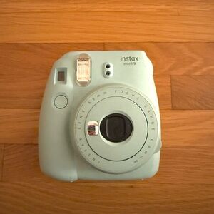 Fujifilm Instax Mini 9 Instant Camera - Ice Blue